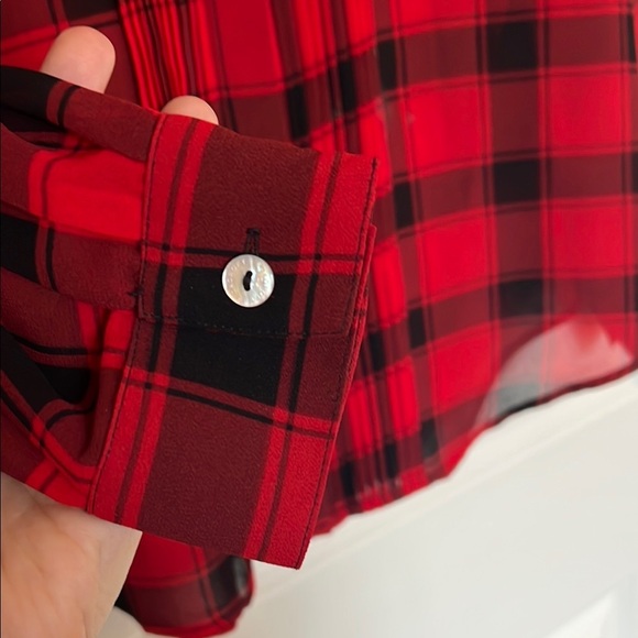 Foxcroft Plaid Long Sleeve Button Down Red Black Size 8 (Medium) - Picture 3 of 6